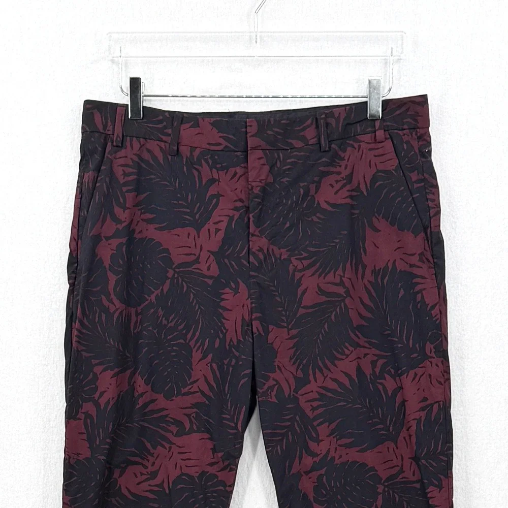 VINCE Tropical Leaf Print Chino Pants Men 33 Burgundy Black Cotton Casual Travel
